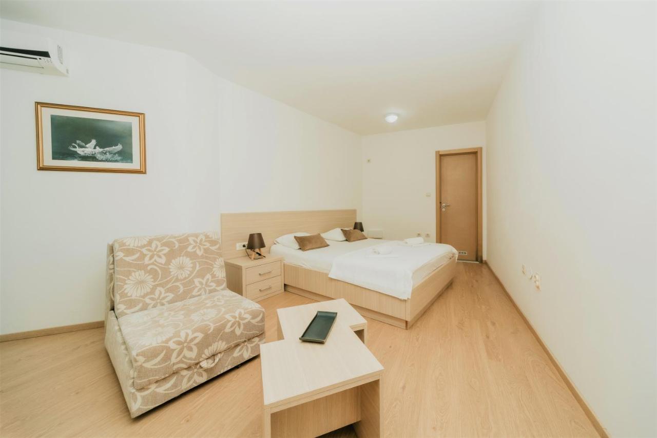 Guesthouse Radjen สเวติ สเตฟาน ภายนอก รูปภาพ